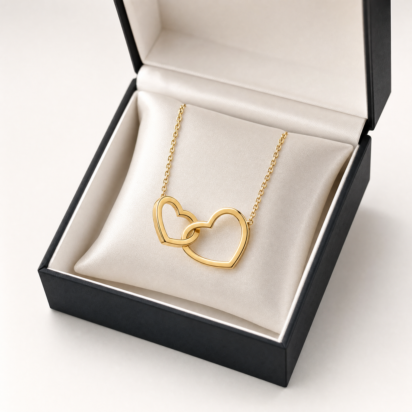 Collier Personnalisé Femme | Pendentif Double Cœur avec 2 Prénoms | Bijou Éternel en Acier Titane 3